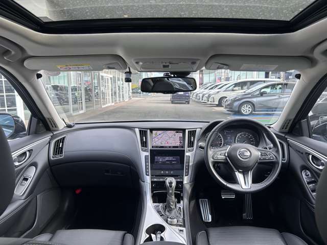 展示車両は全車　クリーニング済。　専門業者さんにて内外装ともにキレイにしてご納車いたします。　また別途、各種コーティングもうけたまわってます。