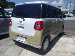 コーナーセンサーも付いて安心です。