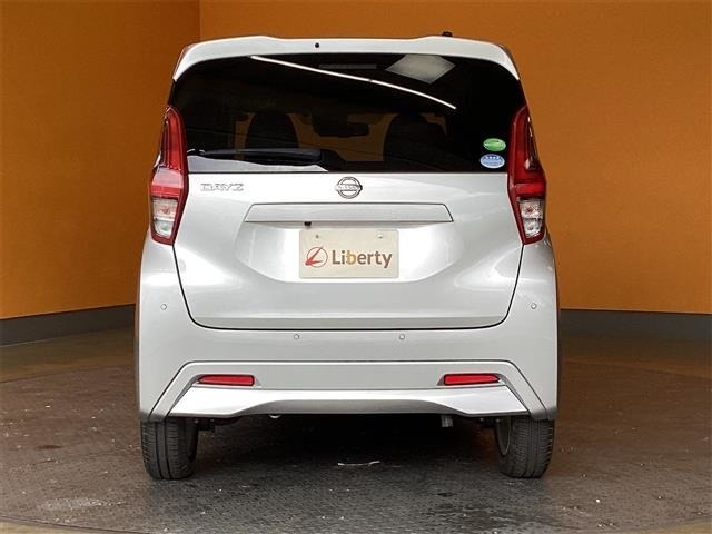 ■□■□■ アフターサービスも安心！！ 自社整備工場・自社鈑金工場・積載車を完備しておりますので、お客様のご購入後も手厚くサポートいたします！！ ■□■□■