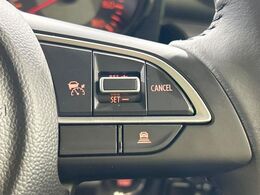 【アダプティブクルーズコントロール】高速道路での長距離走行が楽に！！自動で速度を保つクルーズコントロールが、衝突軽減システムと連携し、前方の車両を感知して車間を保つように速度調節してくれます！！