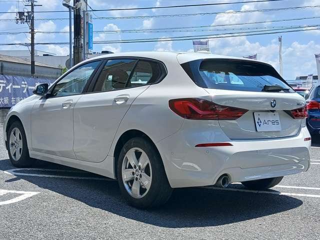 厳選されたBMW中古車が60台ほど展示されております。営業時間は10：00から18：00で年中無休（GW・お盆・年末年始を除く）で営業しております。