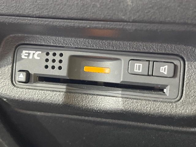 【ETC】高速道路の料金所をストレスなく通過！話題のスポットやサービスエリアに多い「スマートIC」利用時は必須のアイテムです。当店でセットアップを実施、ご納車当日からすぐにご利用いただけます！