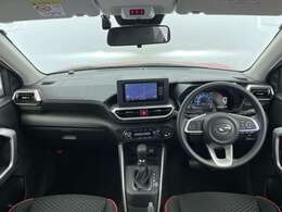 【インパネ全体】全方位で視界が広く、高い目線で運転もしやすいです！