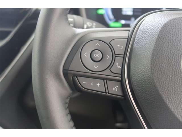 【ステアリングスイッチ】メーターまわりのインフォメーション表示の変更ができます。