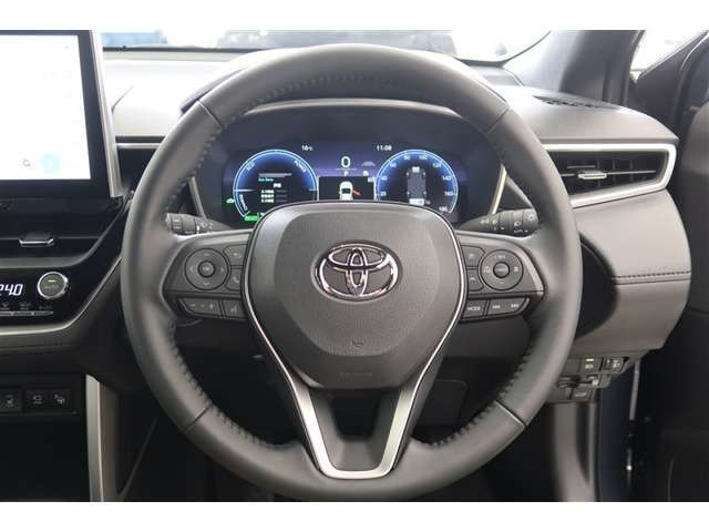 【革巻きステアリング】高級感があり、使うほど手に馴染みます♪