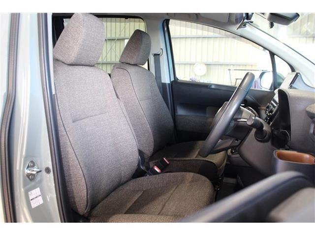 【オプション内装カーキ】しわや擦れも少なく状態が非常に良いお車です！ご不明点やご来店のお際は是非お電話でご連絡下さい！