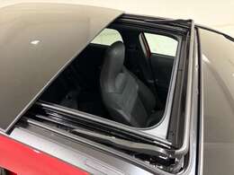 日本全国に張り巡らされたメルセデス・ベンツ正規サービスネットワークのサポートを受けることができます。これもメルセデスの認定中古車ならではの、安心感のひとつ。