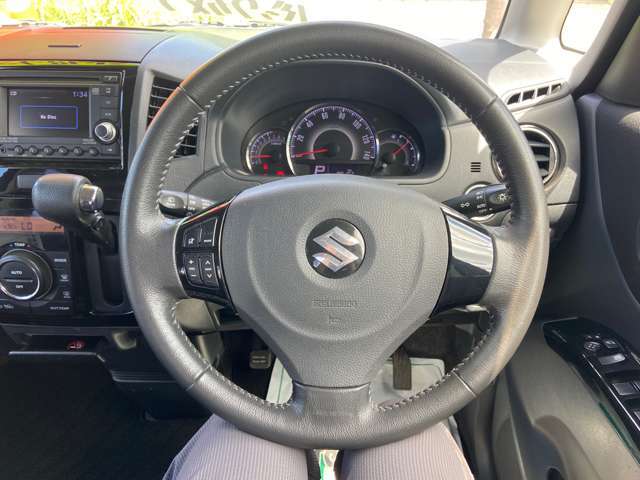 広い駐車スペースもございますのでお気軽にお寄り下さい。また買い取りもおこなっておりますのでご相談ください。