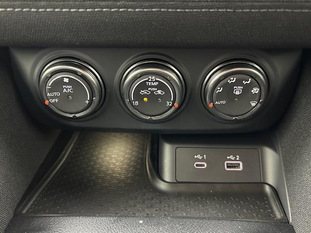 【運転席操作部】快適なドライブを楽しむための機能が装備されています！運転席から触れるので、使いやすいです！除菌プランいれていただくと、さらに清潔で安心していただけます！