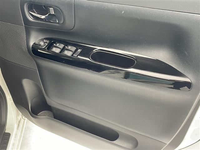 【窓操作部】軽い力で、窓を開けたり閉めたりすることができます！掲載箇所以外にご希望の写真がございましたら、お気軽にお問い合わせ下さい！メールや郵送でお送りさせていただきます。