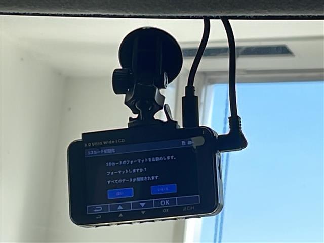 【後部座席操作部】後部座席を快適に過ごしていただくための便利な装備が付いています！