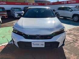 気になるお車などございましたら、お気軽にお問い合わせください！お電話でのお問い合わせも受け付けております。