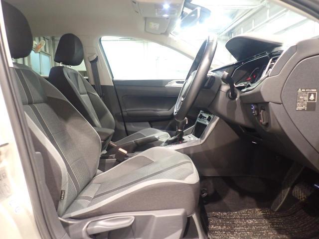 楽な姿勢で座ることが出来るので長時間の運転でも疲れにくいですし体もぶれにくいですよ。