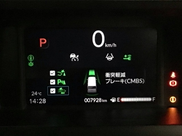 ホンダが推し進める総合先進安全装備のセンシング搭載！　衝突や斜線はみだしなどの危険が予測される時、センサーが警告。ヒューマンエラーを高度先進技術が補完してくれます。