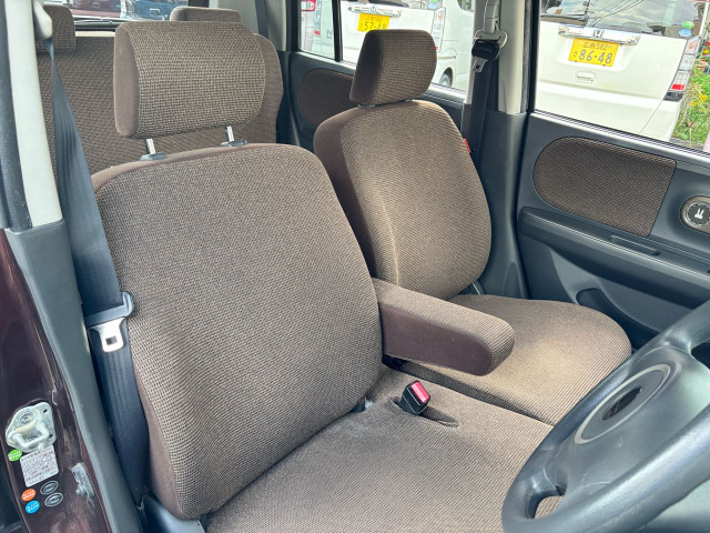 ★お車でお越しの際★ご来店の際は、ぜひ一度お電話の上、ご来店ください！お車でお越しの際は、大通り側より入れますよう店舗前のスペースを空けておきます。スムーズな対応のため、ご協力いただけますと幸いです！