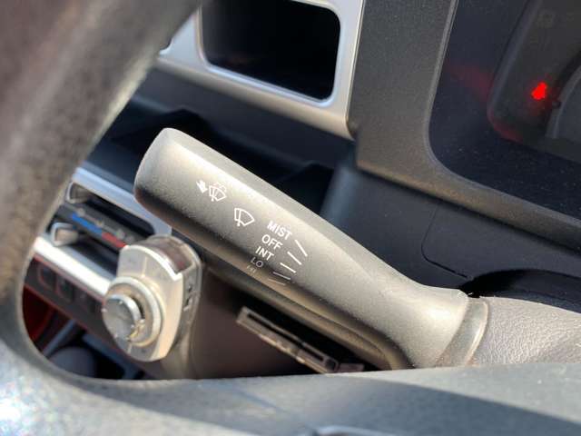 （株）あっぷる関西は業界経験者多数在籍！！新車ディーラー営業・大手中古車ディーラー営業・新車ディーラー整備士など、豊富な知識と経験をお客様の車選びや納車後のサポートをお手伝いさせて頂きます。