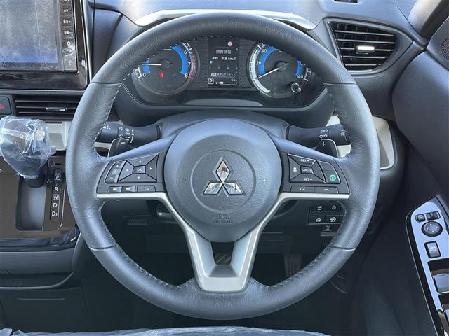 軽い力で扱いやすいハンドルです。目立つ傷やスレなどなく綺麗な状態です！除菌プランいれていただくとさらに快適に！清潔なお車はお子様にも安心ですね！