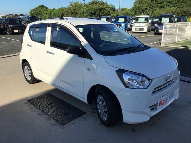 【届出済未使用車の得する価格】大量仕入れにより車両価格が割安な上重量税は払い込み済みで、登録月によっては取得税もかかりません。