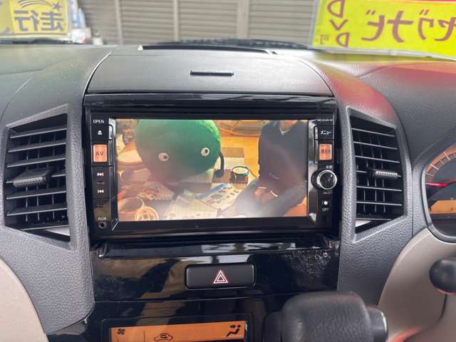 フルセグナビ付き、DVDも見れます。