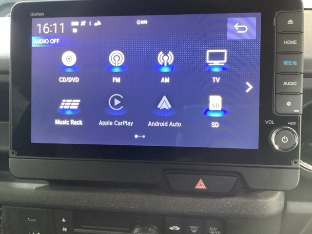 ナビゲーションはフルセグTV、インターナビ対応のGathers純正メモリーナビを搭載しています。Bluetoothオーディオ機能がありますので、スマートフォンなどの音楽も再生できます。