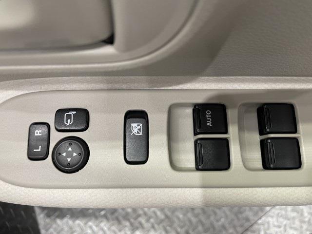 万が一のキズヘコミも迅速に対応いたします！！　自社鈑金工場を持っているので、自社で修理いたします！！仲介料がかからないのでお値打ちにご提案できます！！