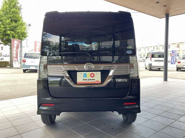 当社は中部運輸局指定工場も完備しておりますので、ご納車前にはベテランの整備士がしっかりと細部まで点検・整備を実施します！ご納車後のアフターサービスも全国チェーンの『ホリデー車検』など充実の設備で安心