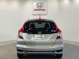 【Honda認定中古車 U-Select】　は3つの安心をお約束します。　1　Hondaのプロが整備した安心。 2　第三者機関がチェックした安心。　3　購入後もHondaが保証する安心。