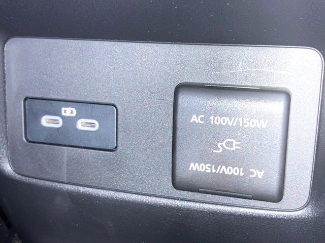 【1500Wアクセサリーコンセント】消費電力1500Wまでの家電が使えます。キャンプやスポーツ・アウトドアでのアクティビティはもちろん、災害・停電の際に大活躍♪