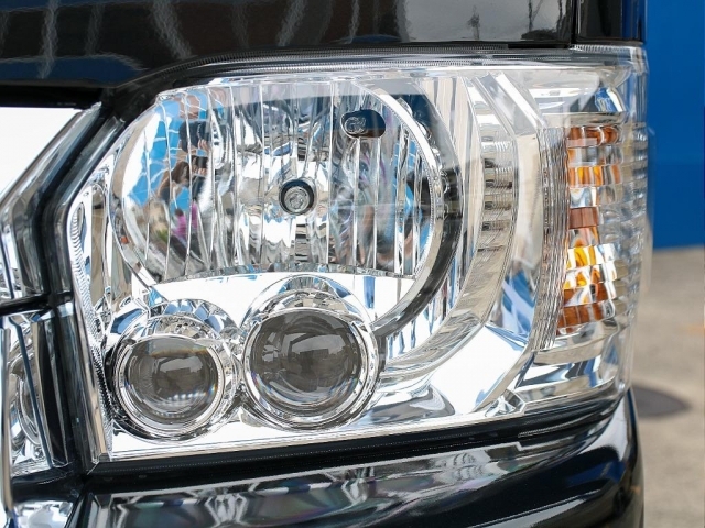 夜間の走行も安心のLEDヘッドランプ！！