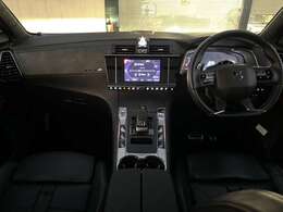 ナビ・フルセグTV・全周囲カメラ・パノラマルーフ・黒革・シートクーラー・シートヒーター・パワーシート・LEDヘッドライト・LEDフォグ・パワーバックドア・レーダークルーズコントロール・純正20インチAW・ETC