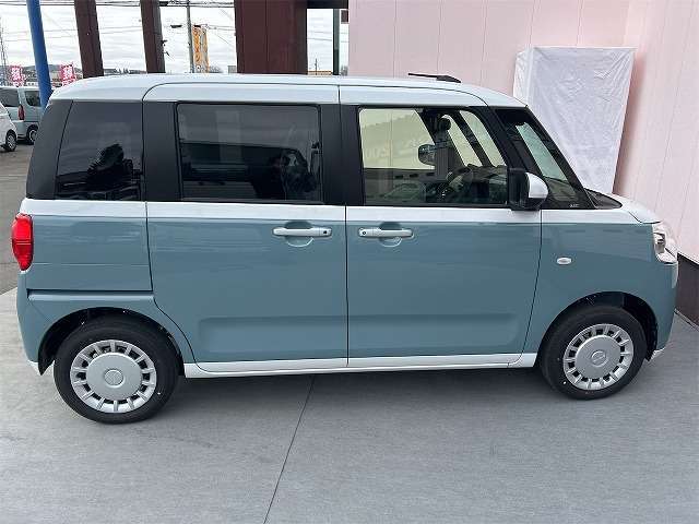 ☆★☆★当社は自社指定整備工場も完備しており、納車前整備や一般車検・点検など、お客様が安心して長くお使い頂ける様にメンテナンス面に対して細かく整備しております。ご納車もご安心下さい☆★☆★