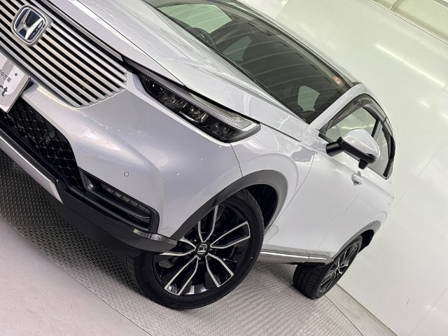 令和3年式のヴェゼルe：HEV　Z入庫！！純正メモリーナビ！！地デジチューナー！！ミュージックラック！！Bluetooth対応！！ワイヤレス充電器！！バックモニター！！電動リアゲート！！純正Dレコーダ