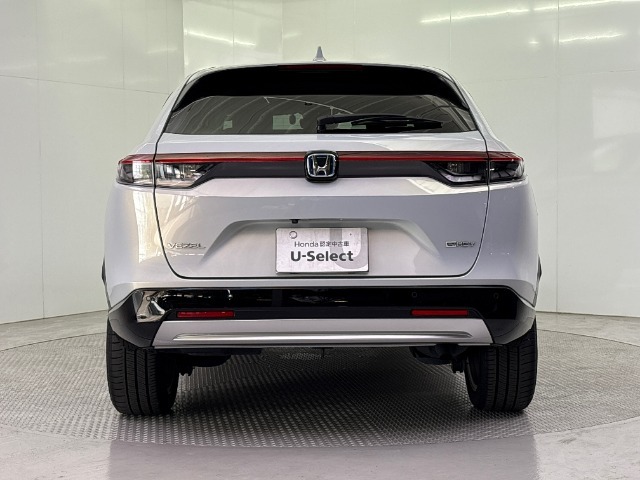 令和3年式のヴェゼルe：HEV　Z入庫！！純正メモリーナビ！！地デジチューナー！！ミュージックラック！！Bluetooth対応！！ワイヤレス充電器！！バックモニター！！電動リアゲート！！純正Dレコーダ