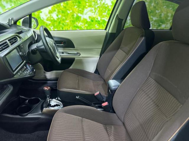 WECARSでは各商談席に大型モニターをご用意しております！見やすい大画面でゆったりと全国の在庫をご覧いただけます！是非ご来店お待ちしております！