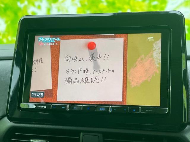 WECARSの展示場では実際に見て、触ってお車をお選びいただけます！知識の豊富な営業スタッフが様々なカーライフをご提案いたします！