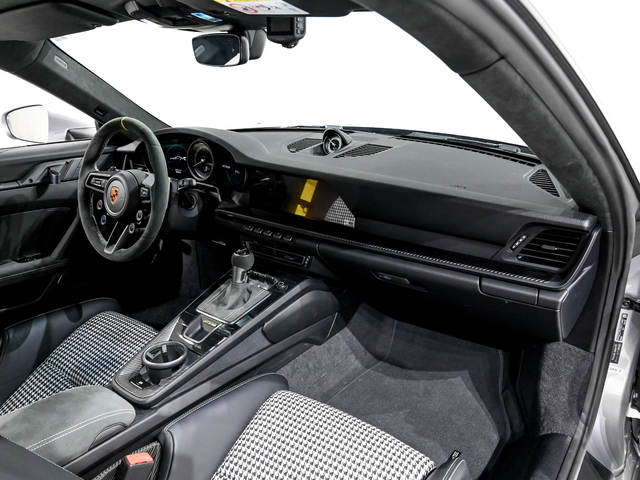 Race-Tex の GT スポーツ ステアリングホイール