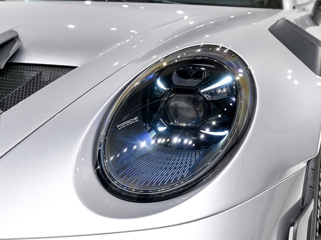 ティンテッド LED マトリックスヘッドライト PDLS＋