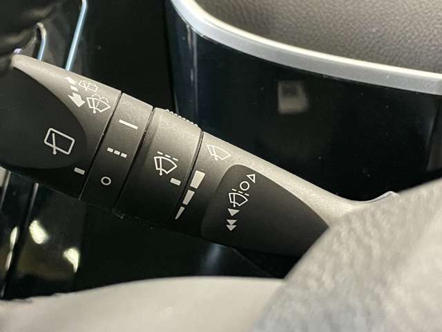 運転席周りに大きな傷、汚れ、へたりなどなく良質な状態です！