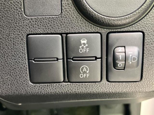 WECARSの展示場では実際に見て、触ってお車をお選びいただけます！知識の豊富な営業スタッフが様々なカーライフをご提案いたします！