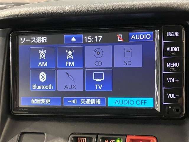 Bluetooth接続可能ですので、お持ちのスマホの音楽をナビで聴くこともできます♪（ご使用の端末によっては接続できないものもあるかもしれませんのでご了承ください）