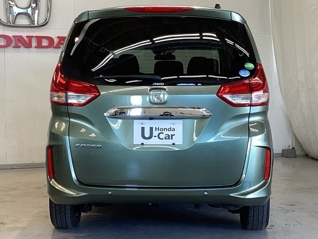 購入後も自社指定整備工場完備でお客様の愛車をしっかりサポート致します！御納車時には安全かつ安心してお乗り頂けるようホンダ専門知識を持つ整備スタッフが点検・整備・装備も説明をしてお渡ししております。