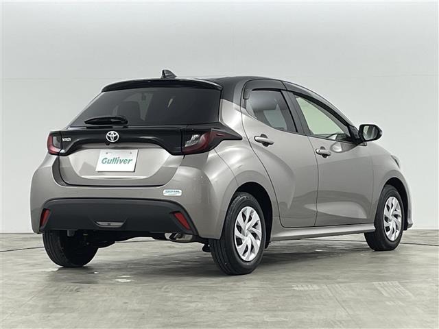 【右斜後】ガリバーの保証は、走行距離が無制限！電球や消耗品、ナビ等の社外品も保証対象。末永いカーライフに対応する充実した保証内容（保証期間によって保証内容は変わります。)