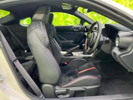 「この車の写真をもっと見たい」「状態が気になる」「この装備はついている？」どんな小さな疑問でもお気軽にお問い合わせください！