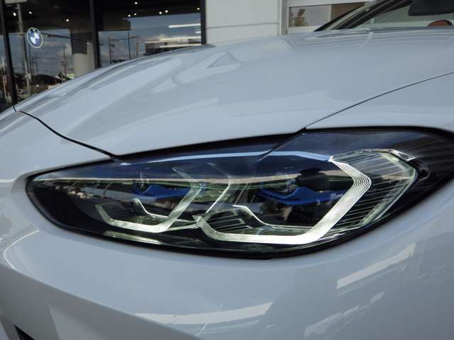 お車のお見積りと合わせましてBMW自動車保険のお見積もご用意しております。BMW車オーナー様へ向けたBMWだけの特典がございます。BMW自動車保険につきましてもお気軽にご相談下さい。