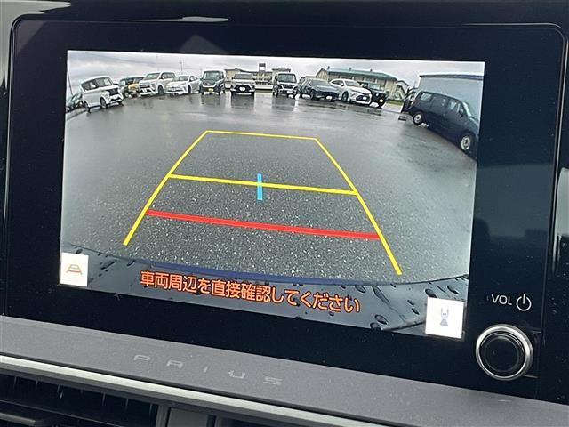 【バックモニター】後方の安全確認ができます。駐車が苦手な方にもオススメな便利機能です。