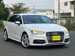 目立つキズ・凹みはありません！