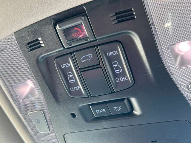 弊社ではインターネットでの遠方販売に自信があります。店頭でのご納車であれば、お車を持ち込まずに名義変更等のお手続きが出来ますので、ご近所の販売会社で購入する場合と変わらぬ諸経費にてご購入可能です♪