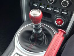 【フロア6速MT】走りの6速MT！！スポーティーな走行をお楽しみいただけます♪