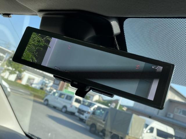 デジタルインナーミラーなの荷物をのせても後部確認ができ安心です。