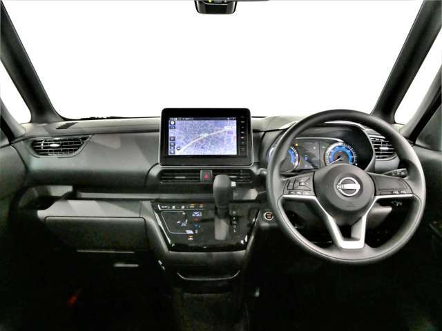 運転席からの視界が広く、隅々まではっきり見渡せます☆